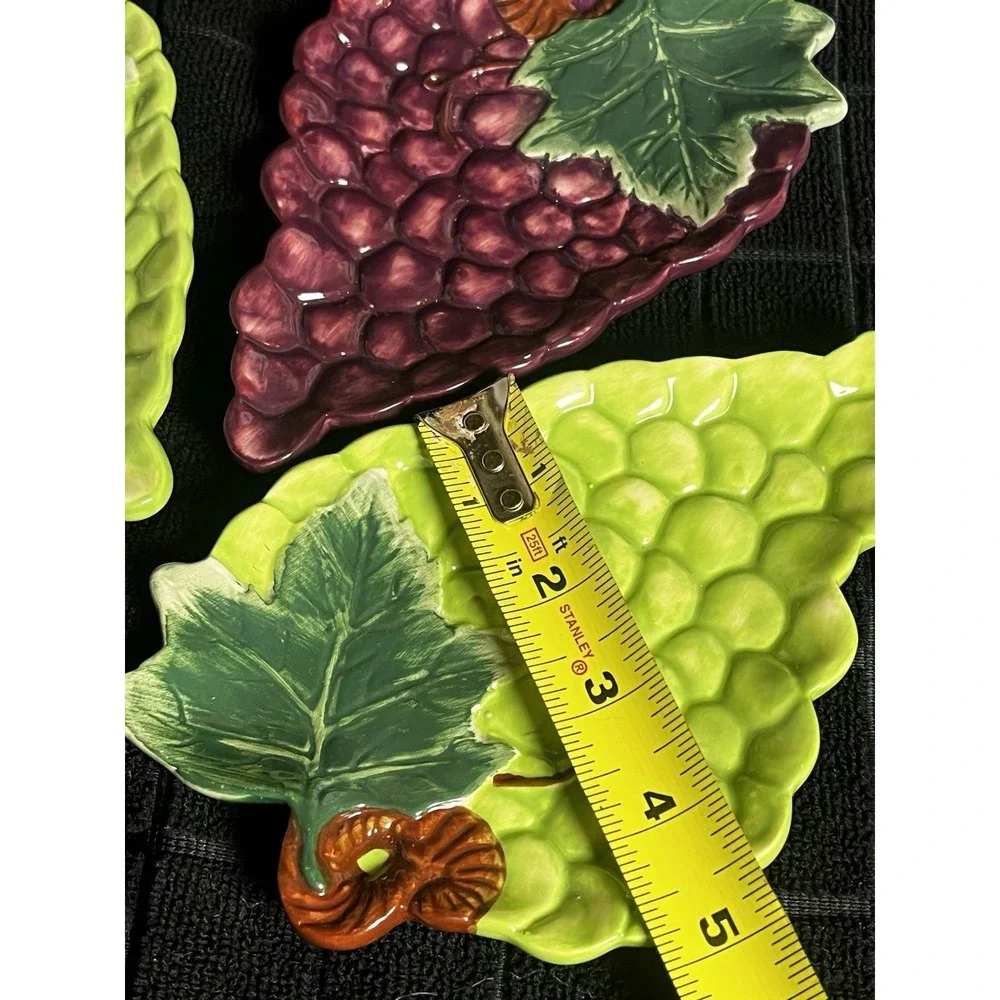 Set Of 4 Vintage style Grape Leaf Snack Plates B&W Boston Ceramic Wharehouse [W]